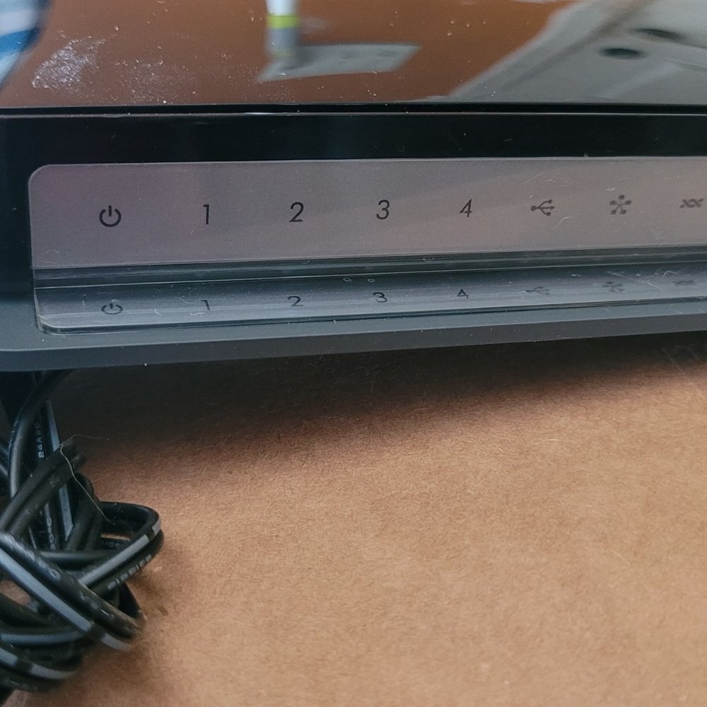 Netgear N300 WiFi Router - Picture 4 of 5